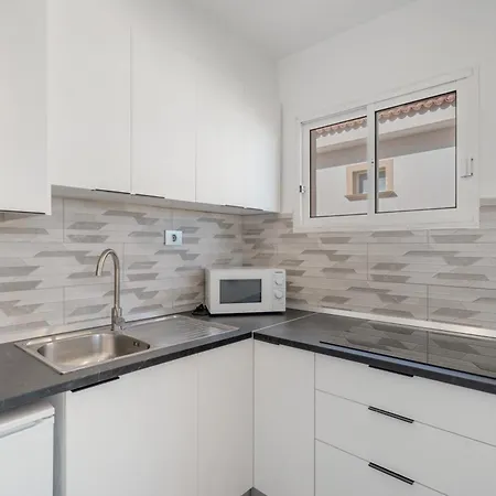 Apartment Michelangelo 212 *