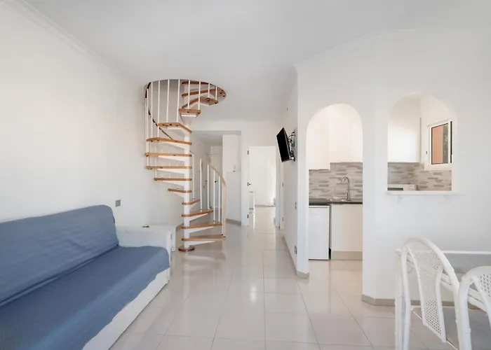 Michelangelo 212 דירה *